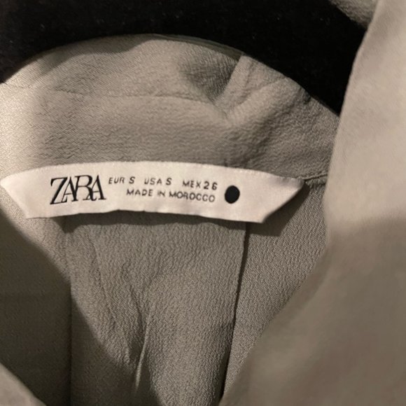 Zara Caledon Green Flowed Panel Button Down Shirt Blouse. Size Small - Picture 6 of 12